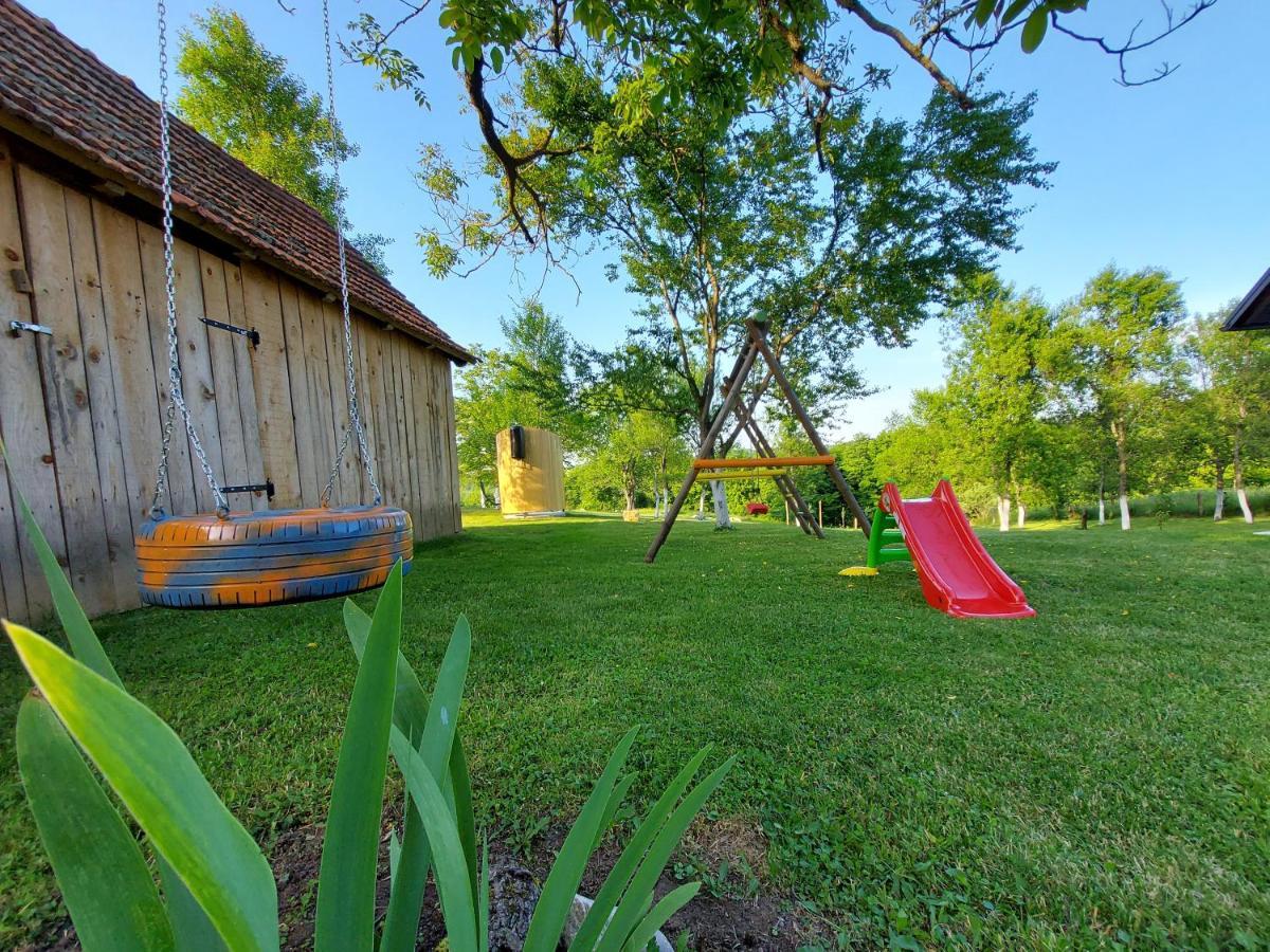 Holiday Home, Apartman Obajdin Слуни Экстерьер фото