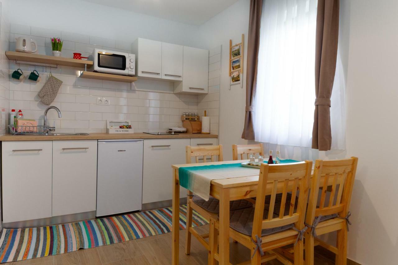 Holiday Home, Apartman Obajdin Слуни Экстерьер фото